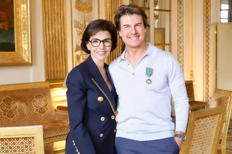 وزيرة فرنسية تكرّم توم كروز لتصويره « مهمة مستحيلة » في باريس