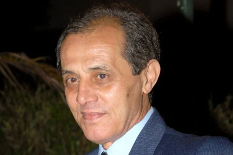 التطواني يختتم الموسم الشعري بتطوان