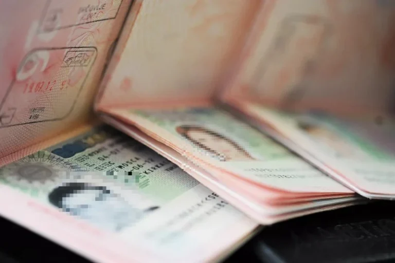 تزوير ملفات « فيزا » يطيح بثلاثة أشخاص