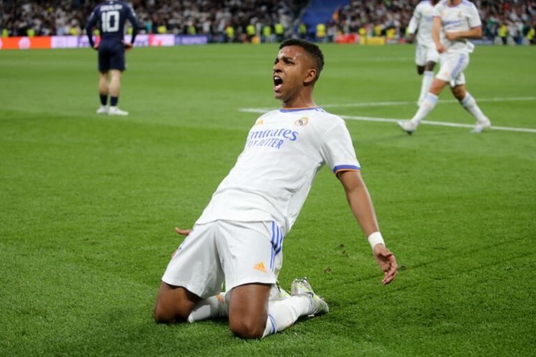 10 نجوم اضطروا للاعتزال المبكر