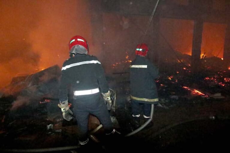 أبٌ هائج يتسبب في مصرع ابنتيه حرقا