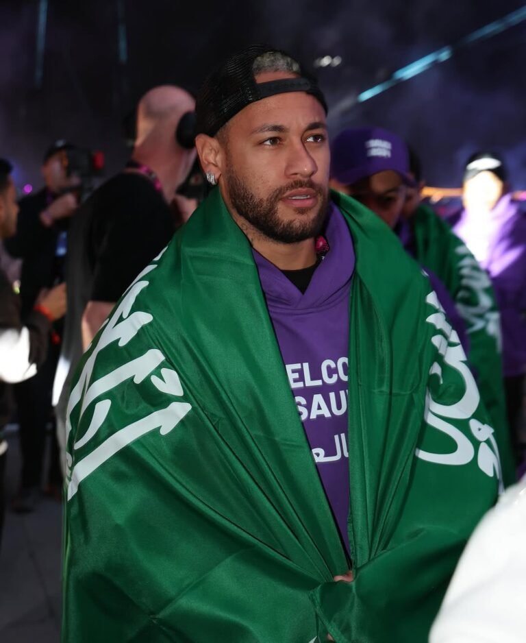 نيمار يعود إلى سانتوس البرازيلي بعد 12 عاماً من الرحيل