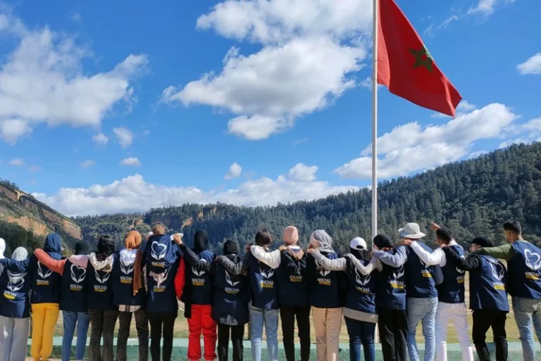 طلبة مهندسون ينظمون « قافلة أمل »