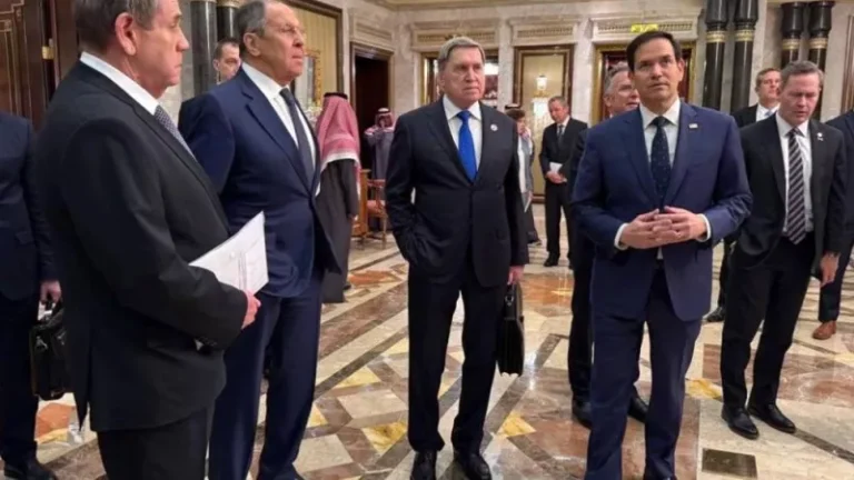 محادثات بين المسؤولين الروس والأميركيين في إسطنبول