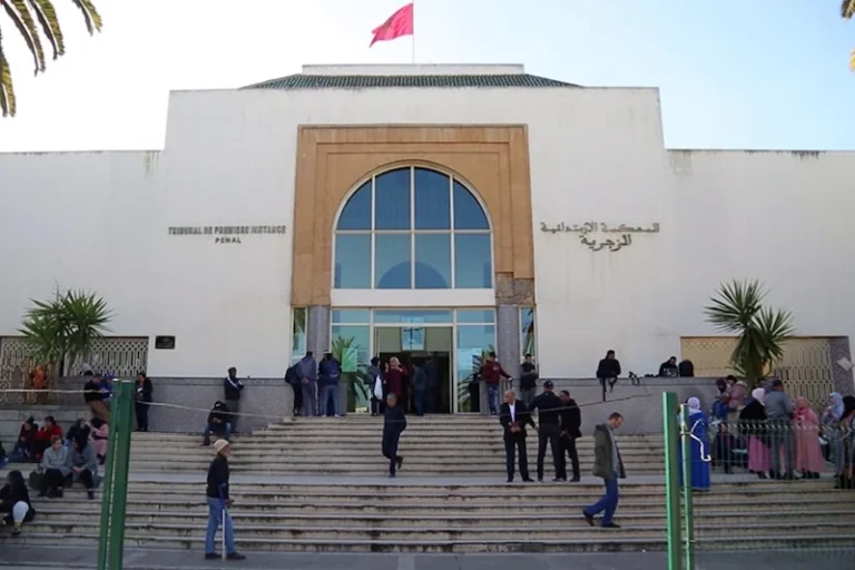 تزوير فواتير يدفع مديرية الضرائب إلى تعقب أختام « مقاولين ذاتيين »