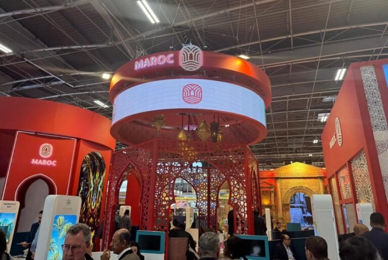 ألوان وروائح المغرب تضيء « معرض باريس » بحضور مميز وتراث أصيل