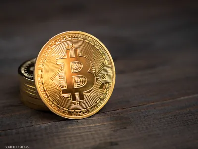 ترامب يعلن إدراج خمس عملات رقمية في الاحتياطي الاستراتيجي الأمريكي