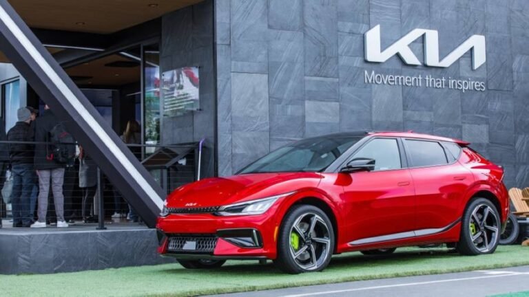 كيا أميركا تحقق مبيعات استثنائية في فبراير 2025 وتوسع استثماراتها