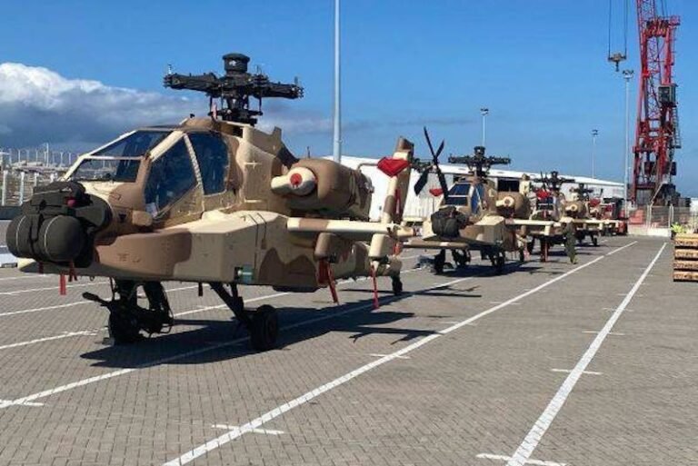 أقوى المروحيات الهجومية في العالم تصل إلى المغرب عبر ميناء طنجة