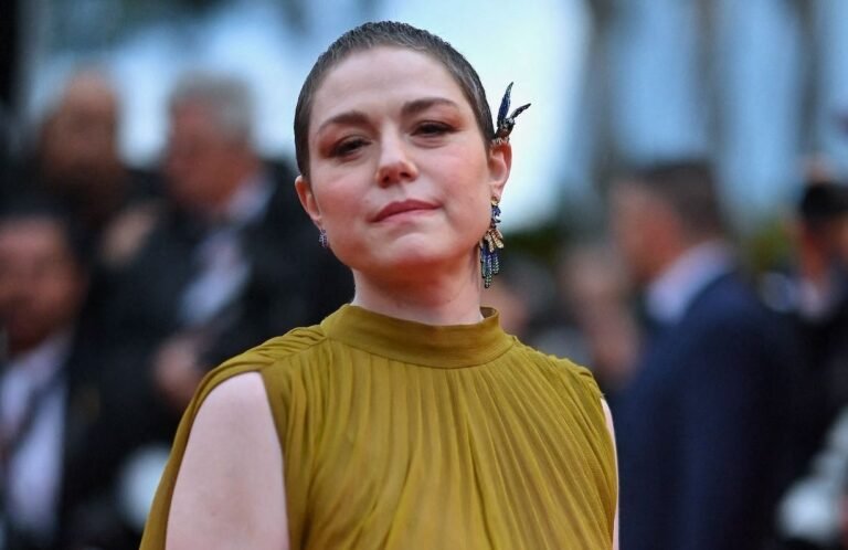 وفاة الممثلة البلجيكية إيميلي دوكين عن عمر يناهز 43 عامًا