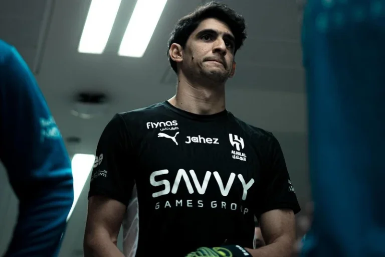 ثغرات دفاع الهلال تُرهق الحارس بونو