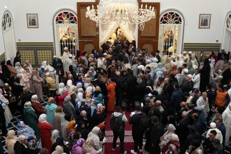 من قصر الثقافة إلى الزاوية العيساويةأصيلة تودع بن عيسى