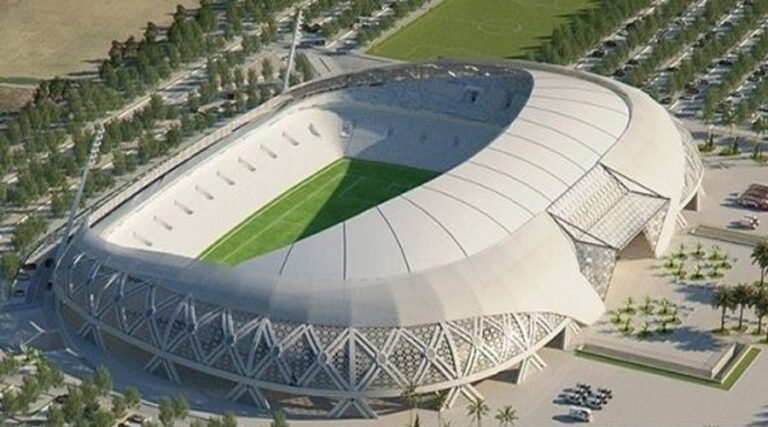عمالة الناظور تعلن عن بناء ملعب جديد بتكلفة 500 مليون درهم