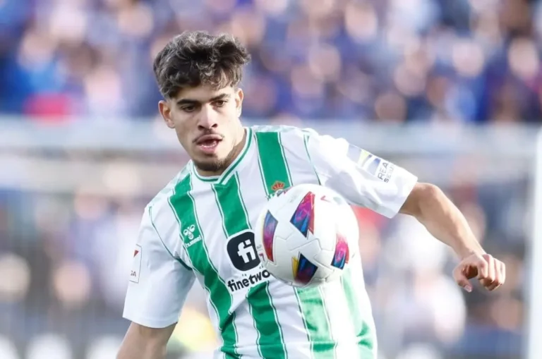 ريال بيتيس يحقق أغلبية حقوق اللاعب عبد الصمد الزلزولي