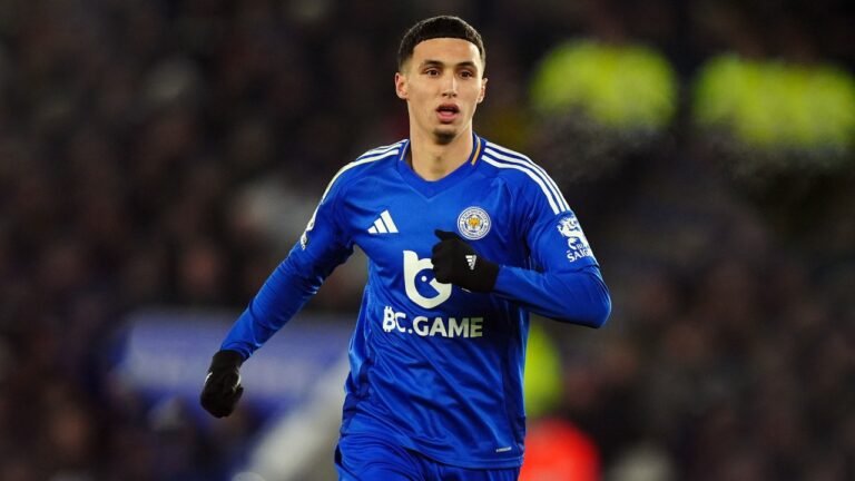 ليستر سيتي يواصل التعثر رغم تألق بلال الخنوس