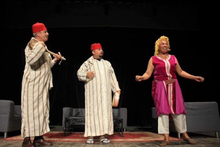 أهريش تقدم « ثلاثة من جوج » ببلجيكا