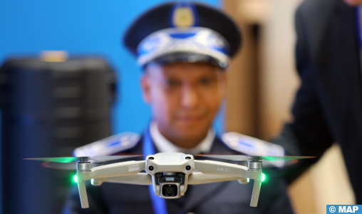الشرطة تستعرض طائرات الدرون: تكنولوجيا متطورة لمواجهة التهديدات الأمنية المعقدة
