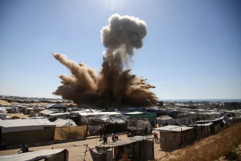 إسرائيل تدمر أكثر من 100 هدف بغزة