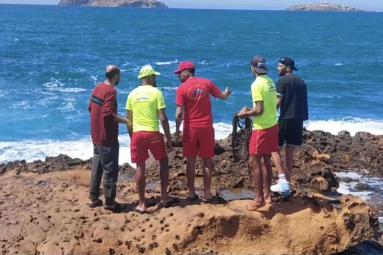 انتشال جثة غريق بشاطئ رأس الماء