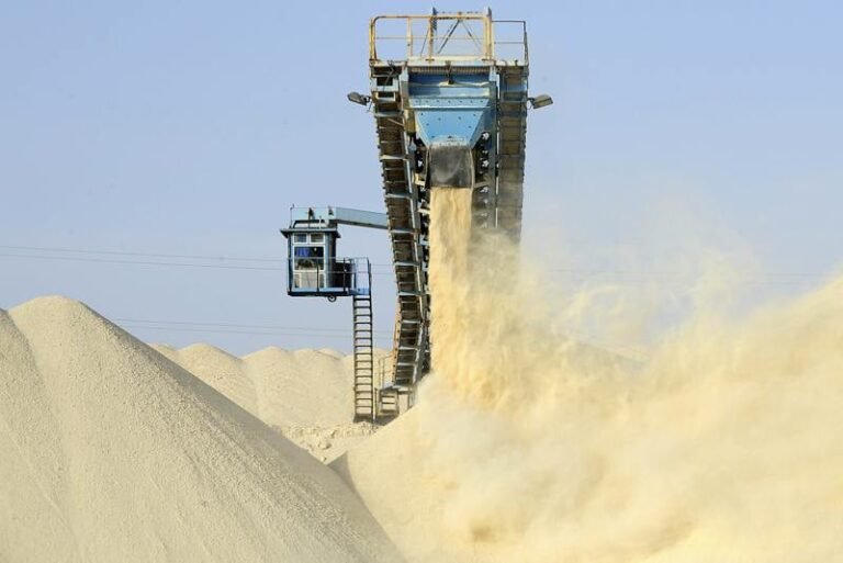 المغرب يتصدر قائمة الدول الموردة للأسمدة إلى الأرجنتين في 2024