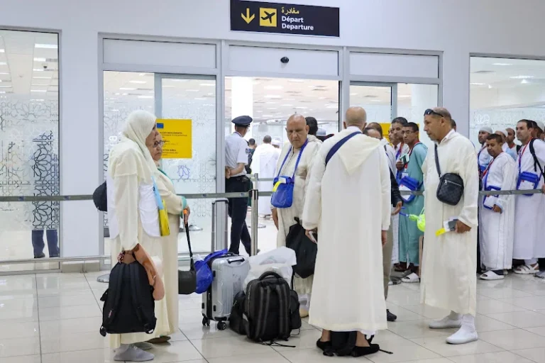 الوفد الرسمي يتوجه إلى الديار المقدسة