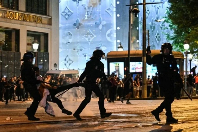 قتيلان في احتفالات باريس سان جرمان