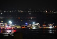 تصادم قوي يعطل حركة الطيران في لاغوارديا